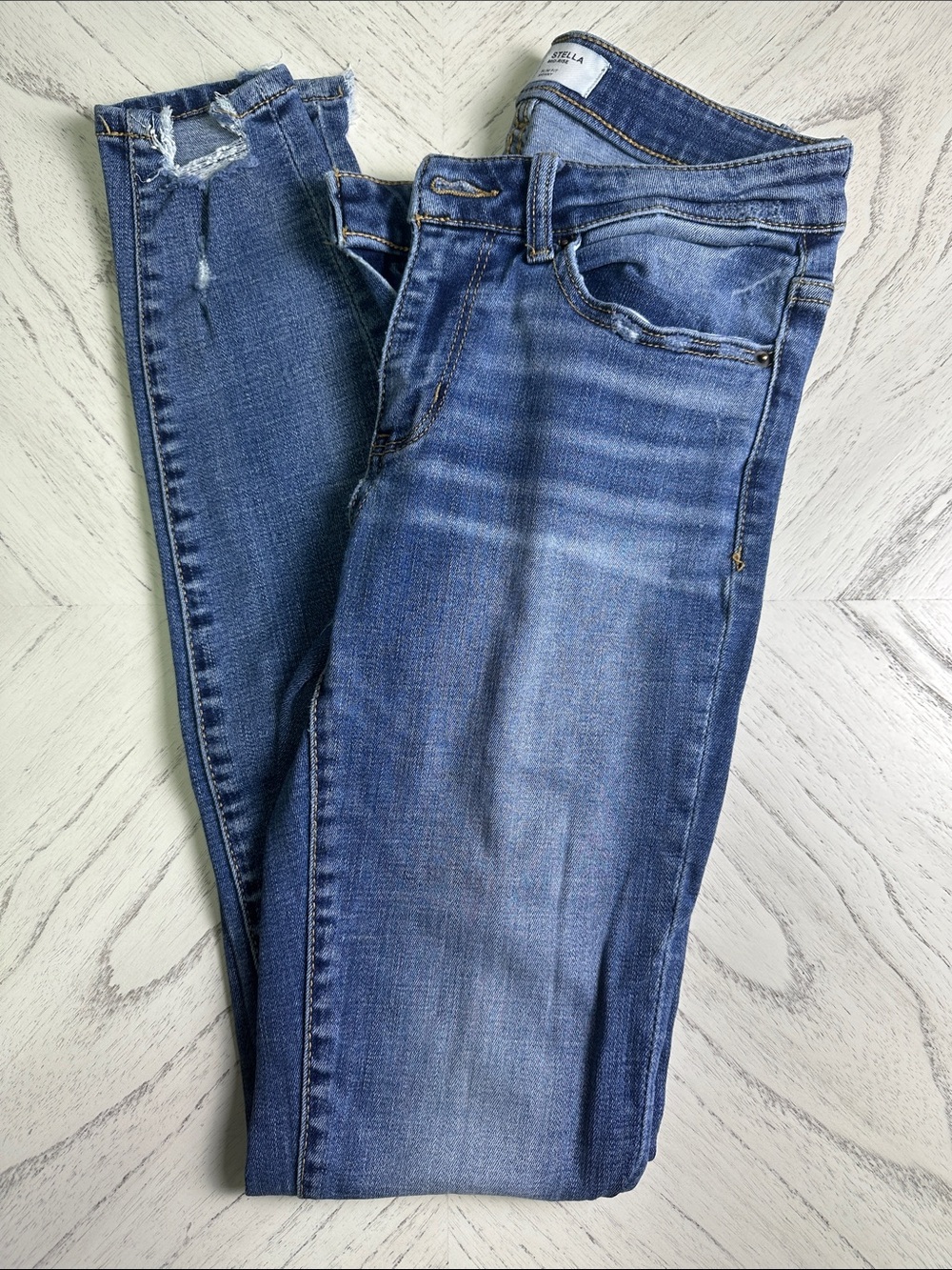 BKE Women's Medium Blue Skinny Jeans